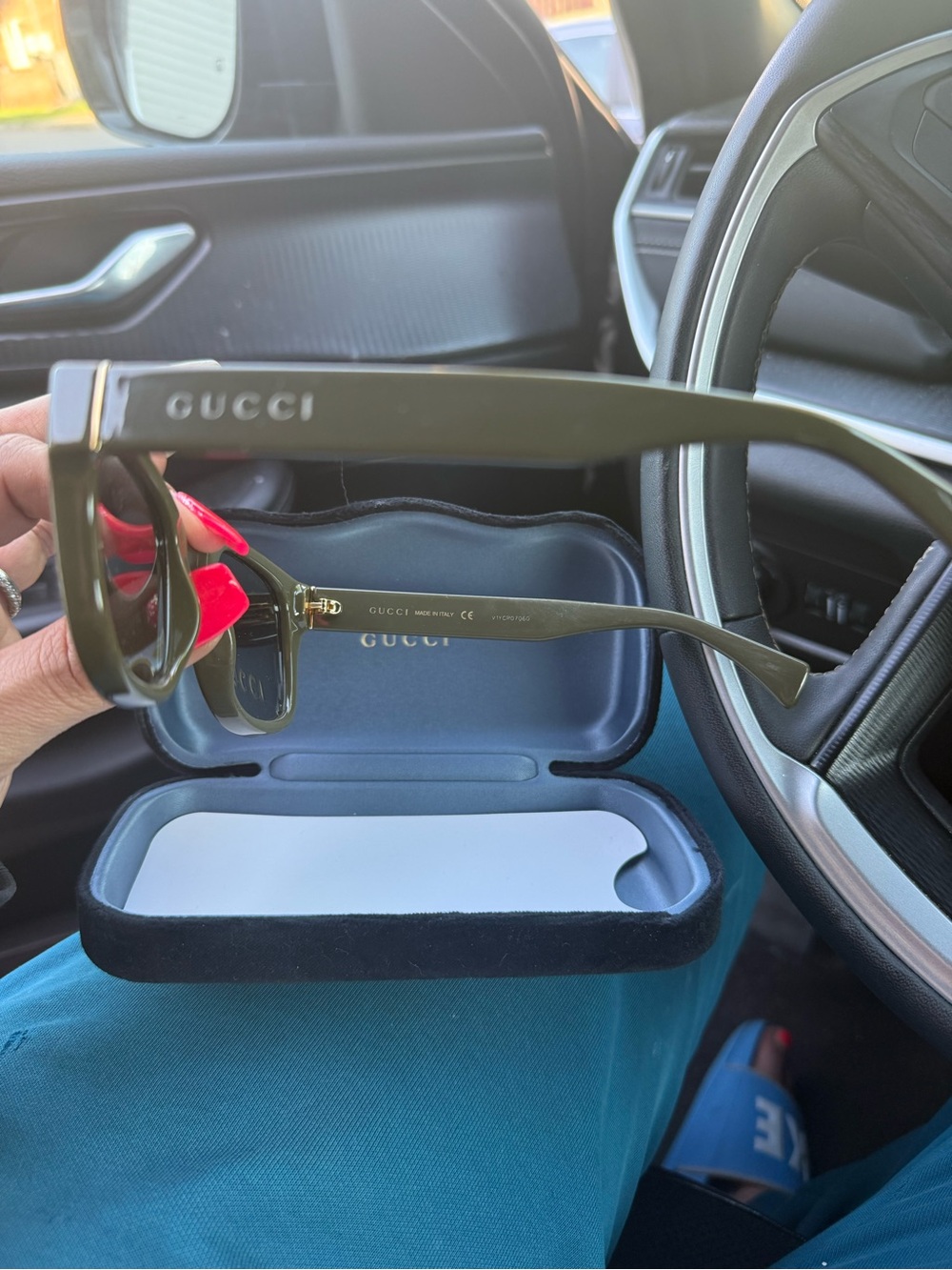 Gucci Olive Green Square-Frame Sunglasses with Mirrored Lenses - Picture 2 of 5